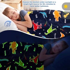 *Dinosaur* Gifts Glow In The Dark Blanket Ideal Gift Idea Boys/Girls 50X60 NWT*
